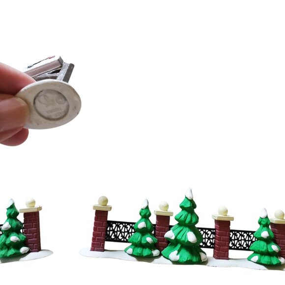 Department 56 Two Tree Lined Fences with Mailbox - Picture 2 of 15